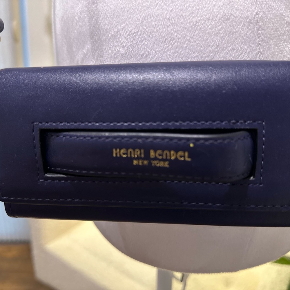 HENRI BENDEL Blue Leather Crossbody Wallet/Phone Purse - Picture 3 of 10